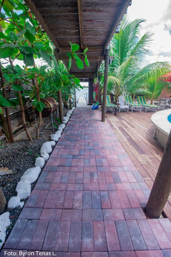 Hotel Linda Vista Rio Dulce Town Exterior foto